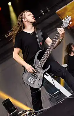 Johan van Stratum bajo 2021 - actualidad