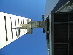 Torre Schindler desde abajo