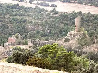 La iglesia vieja de San Jaime y la torre desde el norte.
