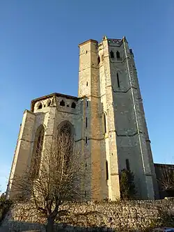 Torre oriental y cabecera