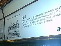 Leyenda descriptiva en el interior de uno de los tranvías