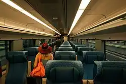 Interior de un vagón de clase premier del Tren Maya.