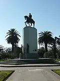 Monumento a San Martín, plaza central.
