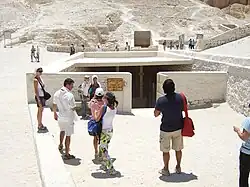 Vista del Valle de los Reyes y la entrada a la tumba de Tutankamón, 2007