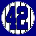Jackie Robinson (2B). Retirado el de toda la MLB el 15 de abril de 1997.