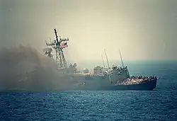 La fragata USS Stark tras el impacto de los misiles.