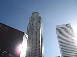El U.S. Bank Tower, es el segundo edificio más alto al oeste del río Mississippi