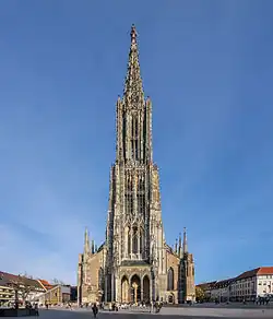 Catedral de Ulm, de 1377, con la torre de iglesia más alta del mundo, desde 1890.