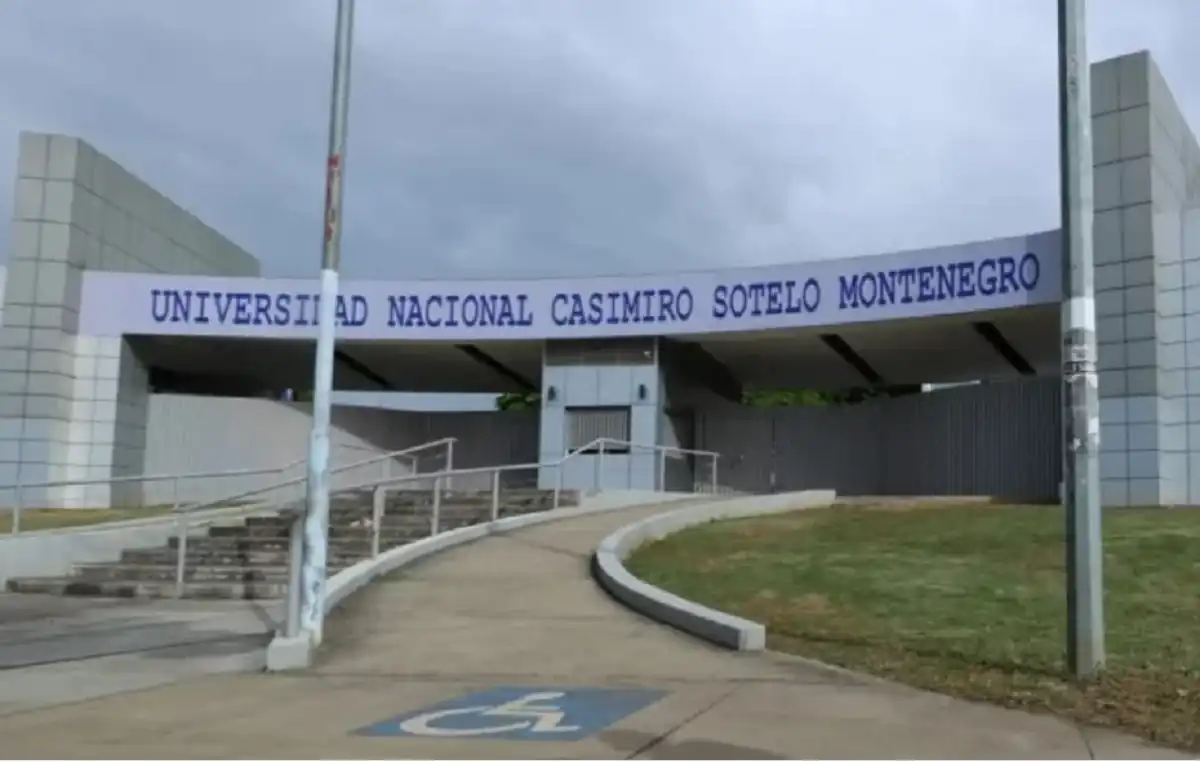Universidad Nacional Casimiro Sotelo Montenegro