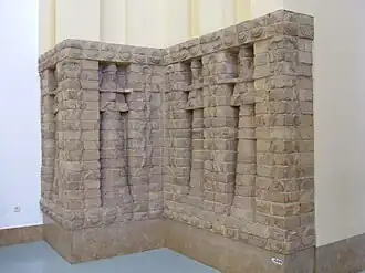Reconstrucción de parte del templo de Inanna en Uruk (c. 1413 a. C.)