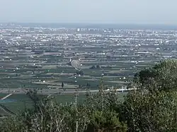 Valencia desde la cota de 326 m. La Perenchiza es una de las estribaciones del sistema Ibérico más próximas al Mediterráneo