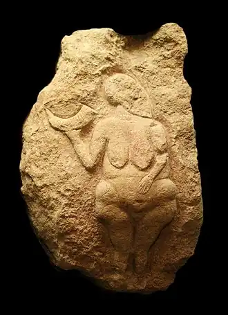 Figura femenina: Venus de Laussel (Burdeos, Francia)