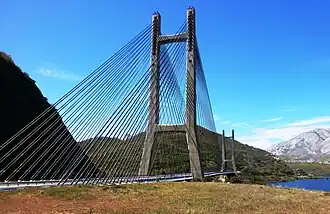 Viaducto sobre el embalse de Barrios de la Luna (León)]