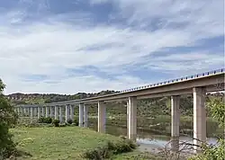 Viaducto de Lechago, de la Autovía Mudejar (A-23) en la cola del embalse