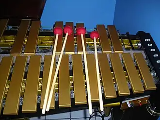 Juego de mazos típicos para vibráfono.