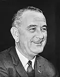 Senador y Líder de la Mayoría del Senado Lyndon B. Johnson de Texas