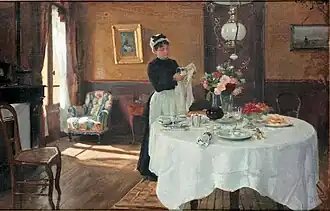 Comedor doméstico, con una mujer disponiendo la mesa, pintura del pintor francés Victor Gabriel Gilbert (1847–1933)