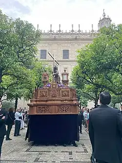 Salida procesional del Cristo de la Corona en el año 2025.