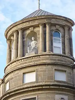 Detalle del pabellón del chaflán.