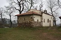 Parte trasera a occidente, de piedra