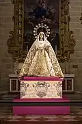 La Virgen del Rocío sobre la peana de Curro Claros llamada Claveles para la Novia.