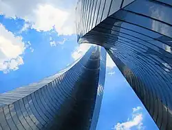 Vista inferior de las torres.