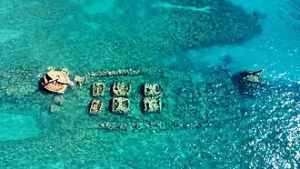 Vista aérea del pecio acorazado Almirante Oquendo