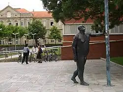 Equilibrio, 2000, de Benito Valladares, Campus Universitario UPV