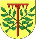Otro rastrillo en otro escudo heráldico, en este caso de la villa Vrbičany, distrito Litoměřice, en la República Checa