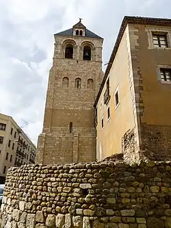 La torre del gallo de San Isidoro fue construida en el siglo&nbsp;XII