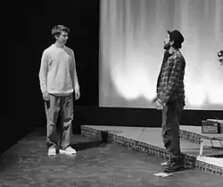 Estragón y el niño en el diálogo