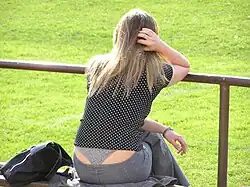 Pantalón de tiro bajo.