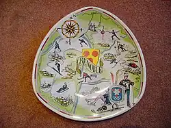 Plato conmemorativo de los Juegos Olímpicos de Invierno, Grenoble (1968). Francia.