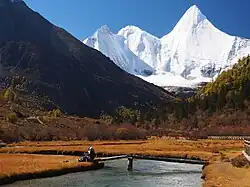 Monte Jampelyang, cordillera de Yading, suroeste de Sichuan.