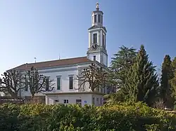 The Neumünsterkirche (1836-1839) en Zürich, obra neogótica de Leonhard Zeugheer