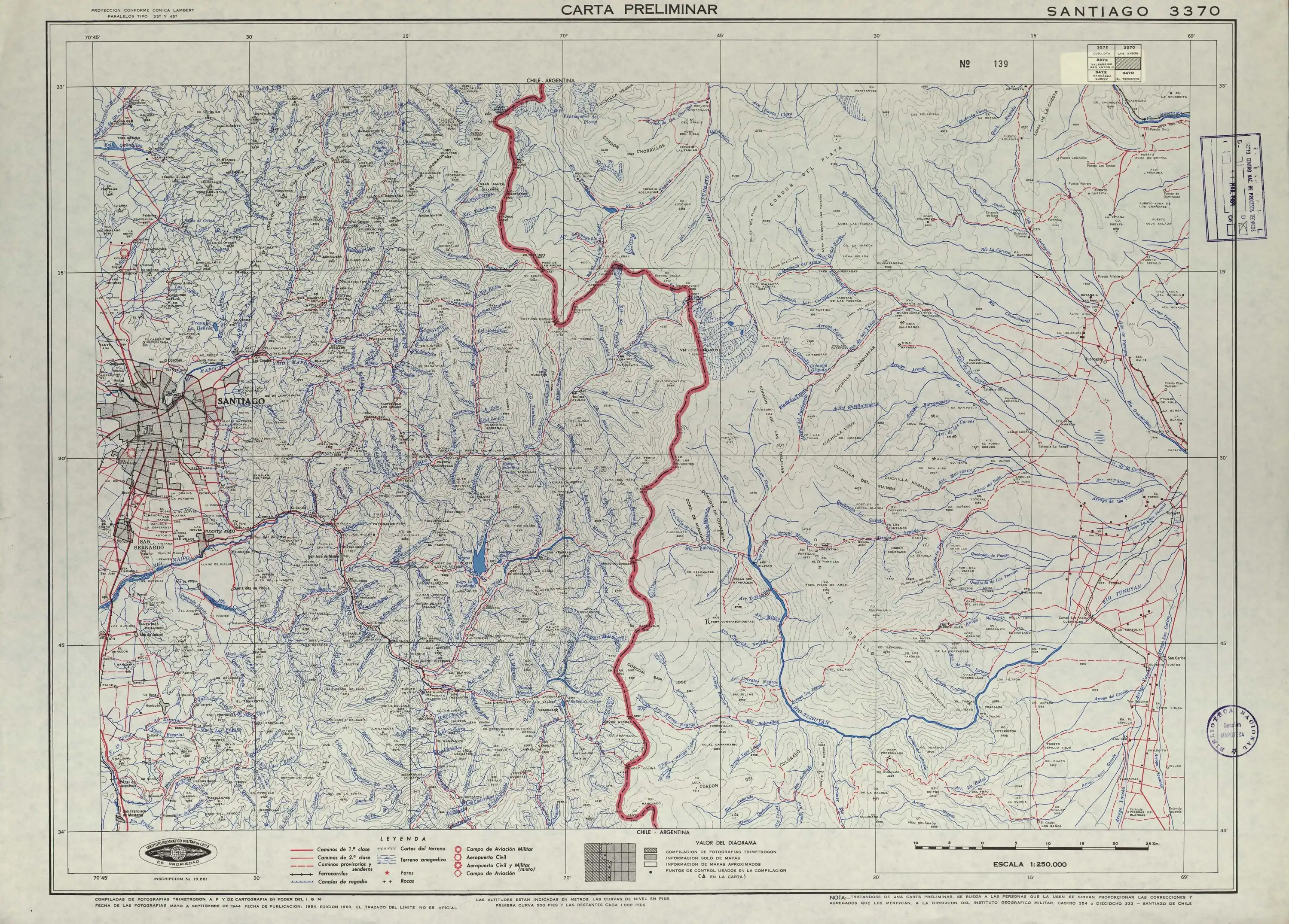 Sección de un mapa de la zona publicado por el Instituto Geográfico Militar de Chile en 1954 con una escala de 1:250000. El embalse El Yeso, al oriente de la laguna Negra, no existía aún.