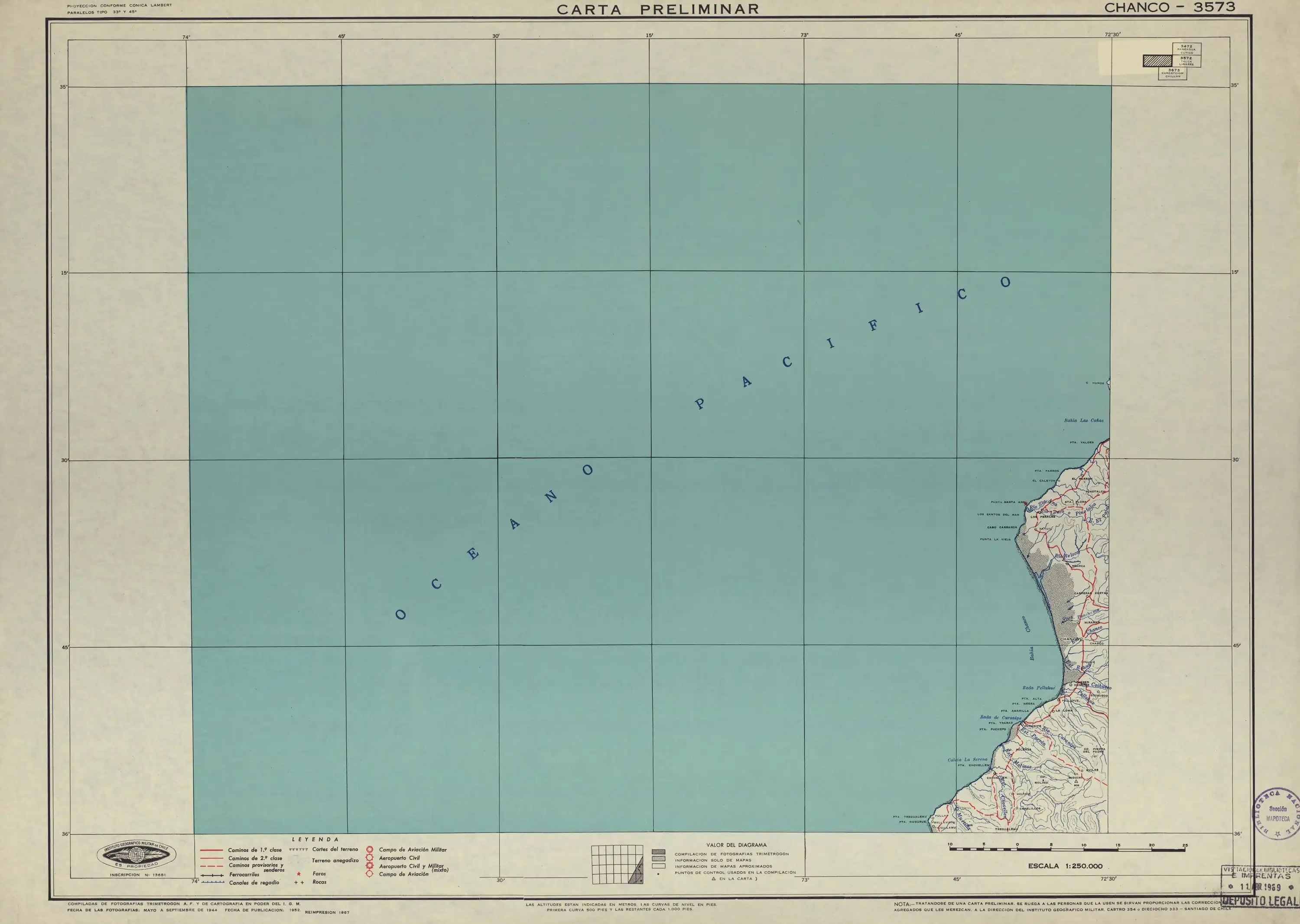 El estero Rahue y su desembocadura conjunta con la del estero Chanco en una sección de un mapa del Instituto Geográfico Militar de Chile publicado en 1952 en una escala de 1:250000.